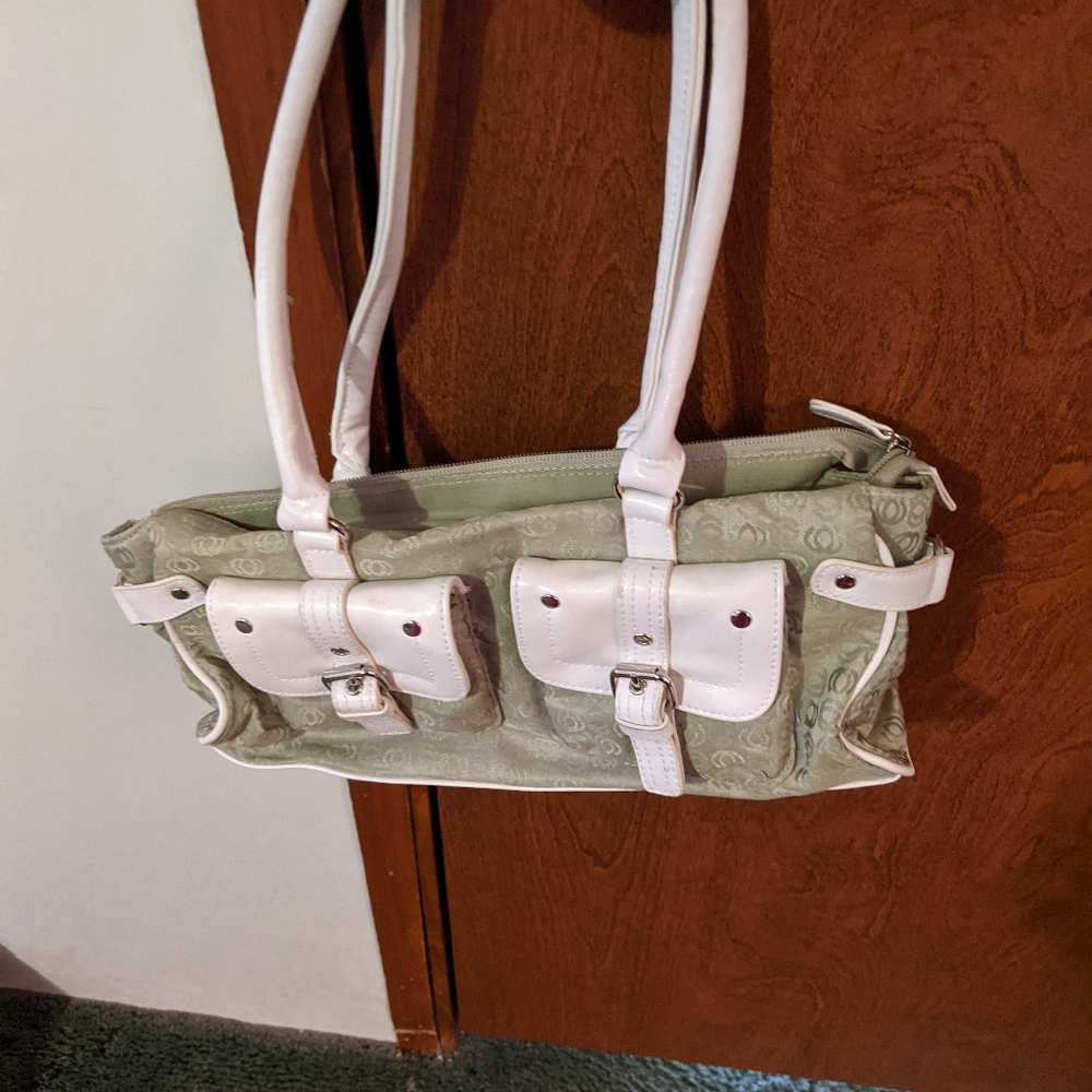 Purses - Picture 4 of 10